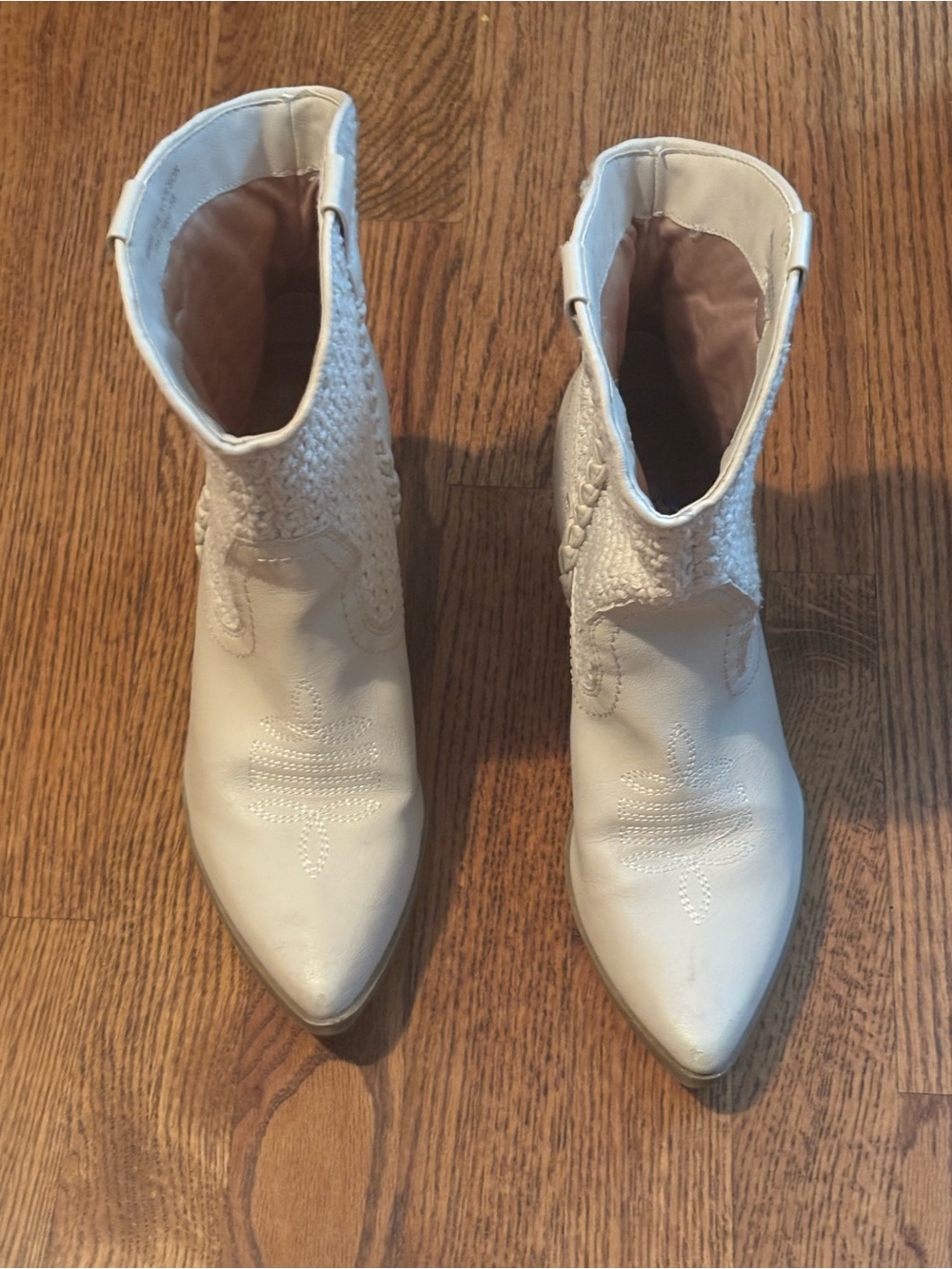 DV Dolce Vita Koolson Cream Western Braided Ankle Boots Womens Size 7.5 M - Picture 2 of 9